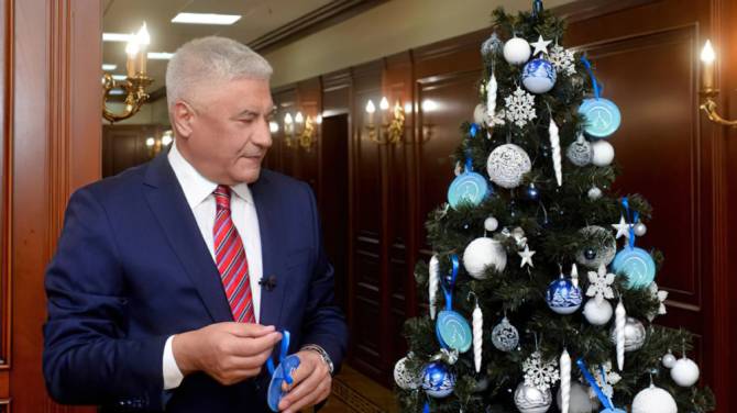 Глава МВД России исполнил новогоднее желание 10-летней девочки из Брянска