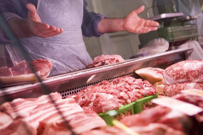 В брянском селе бизнесмена наказали за торговлю подозрительным мясом