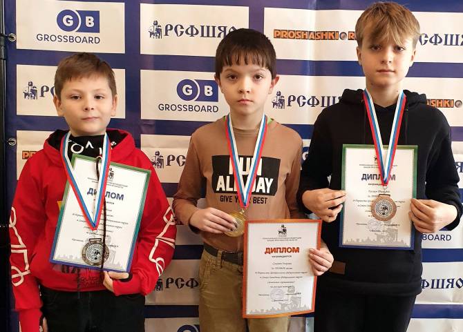 Брянцы взяли 4 медали на всероссийских соревнованиях по шашкам