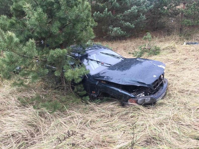 Под Брянском перевернулся BMW: ранен 30-летний водитель