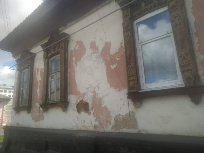 Жителей Новозыбкова возмутил вид старинного дома
