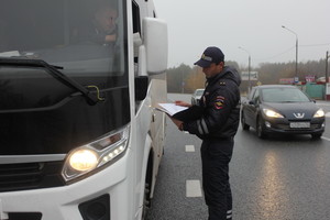 В Брянске за месяц водители автобусов и грузовиков совершили 4,5 тыс нарушений ПДД