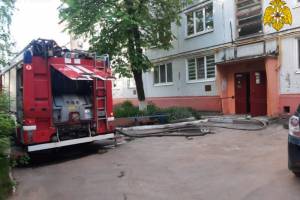 В Брянске в горящей квартире по улице Киевской пострадал человек