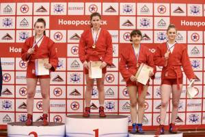 Брянская девушка победила на первенстве России по самбо