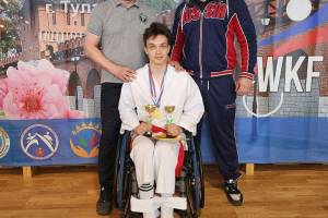 Брянский каратист взял два «золота» на всероссийских соревнованиях в Туле