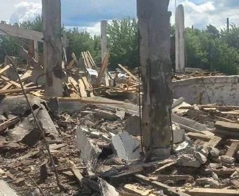 В брянском посёлке Бытошь сбитая украинская ракета разрушила пилораму