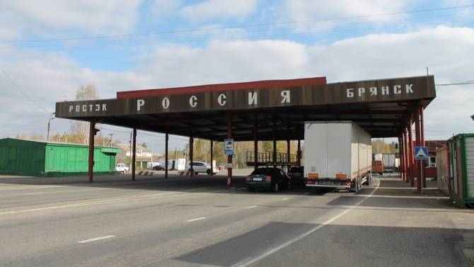 Брянцев предупредили о пробках на границе с Беларусью