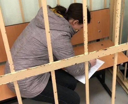 В Брянске 28-летнюю женщину за убийство новорожденной дочери осудили на 3 года