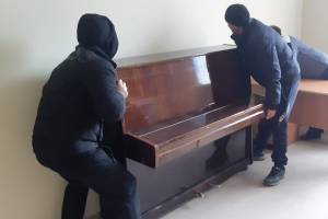 В Сураже осуждённые помогли подготовить к открытию музыкальную школу после ремонта