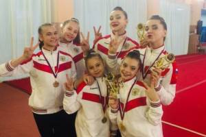 Брянские акробатки взяли золото всероссийских соревнований