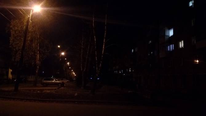 В Брянске жители улицы Новозыбковской просят вывести двор из тьмы