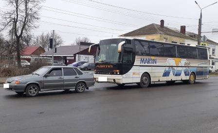 В Брянске попал в аварию автобус с калужскими школьниками