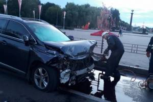 В Брянске с места смертельного ДТП на Кургане Бессмертия сбежал водитель Lexus
