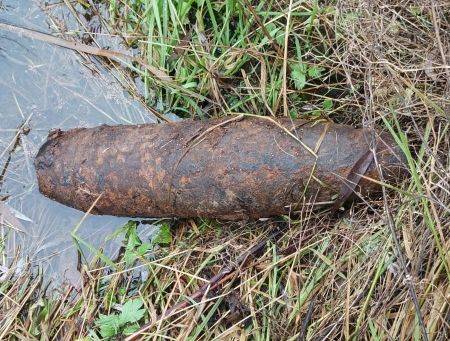 В Карачевском районе нашли артснаряд и минометную мину