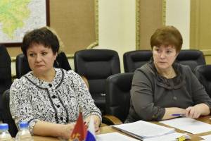 Ушли в отставку глава брянского департамента культуры Кривцова и её зам Марина