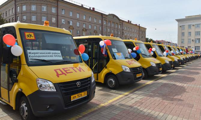 В Брянскую область поступят 49 школьных автобусов