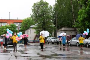 В Брянске чиновники устроили праздник под окнами роддома №2
