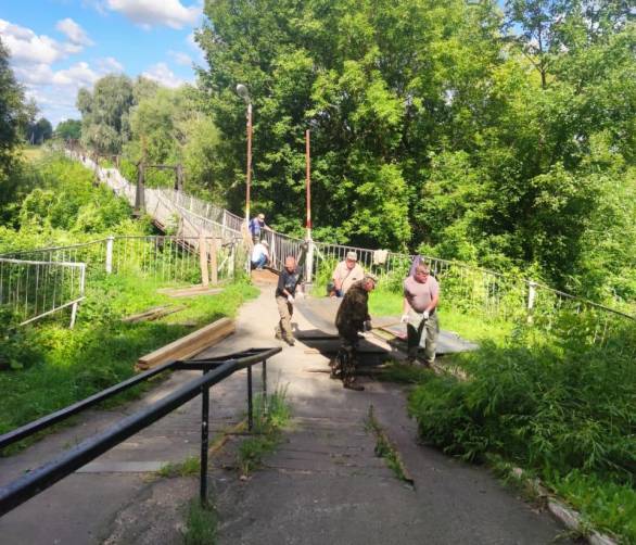 Красногорских чиновников заставили отремонтировать убитый пешеходный мост