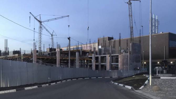 В Брянске возле ТРЦ «Аэропарк» возвели новое здание