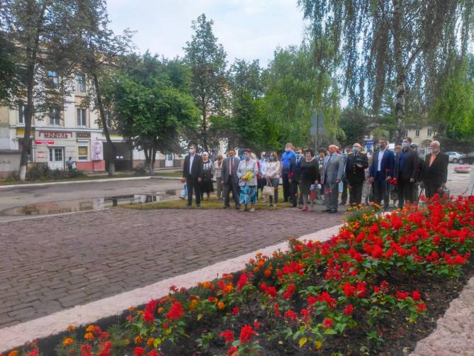 В Брянске почтили память легендарного чекиста Дмитрия Медведева