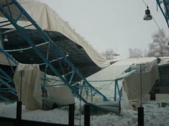 В Брянске обрушение крыши ледового дворца стало недоброй традицией