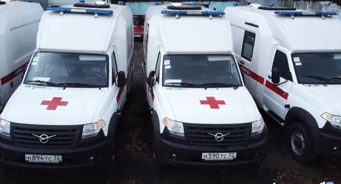 Брянские больницы получили 32 машины скорой помощи