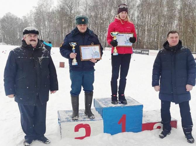 Брянские сотрудники МЧС заняли 2 место на лыжных гонках
