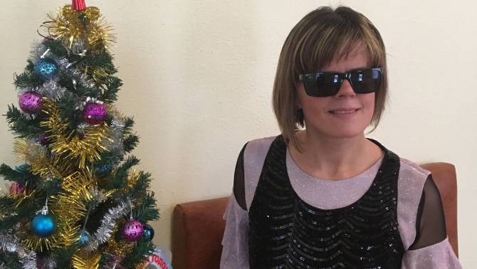 Слепая брянская певица Карина Жакова победила на конкурсе «Морозко»
