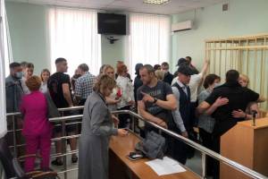 В Брянске 12 человек выслушали приговоры за незаконный оборот сигарет