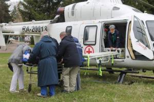 Раненую в ДТП женщину отправили на вертолете из Карачева в Москву 
