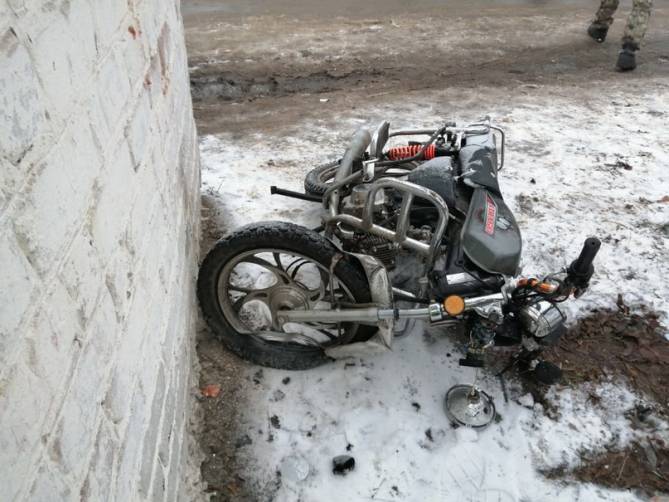 В утреннем ДТП под Новозыбковом погиб 18-летний парень