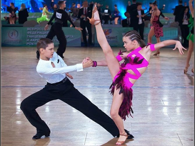 Брянские танцоры «Фантазии» привезли россыпь наград с двух конкурсов