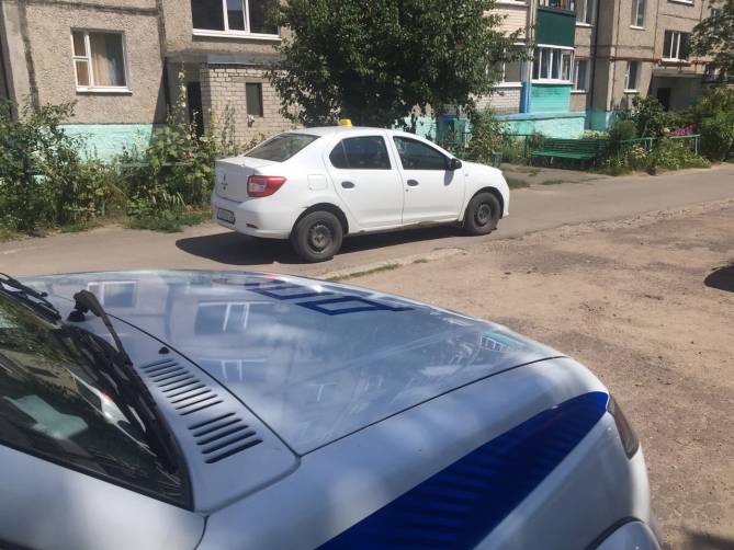 В Новозыбкове задержали пьяного 40-летнего водителя Renault