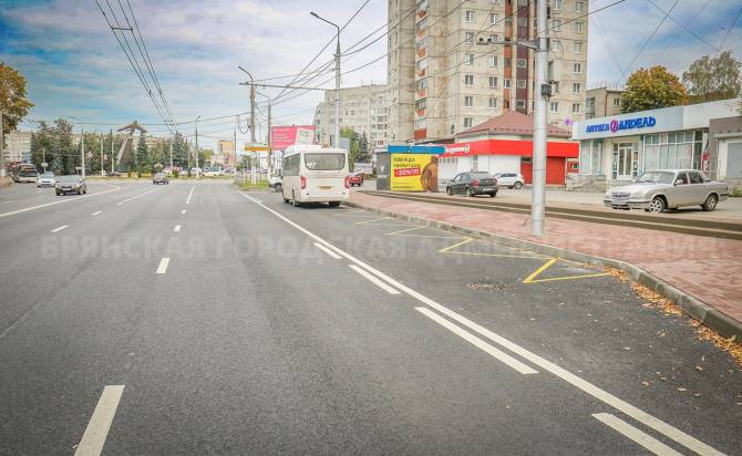 В Брянске завершен капремонт улицы Красноармейской от полтинника до самолета