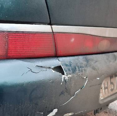 В Жуковском районе пьяный мужчина разбил автомобиль из-за неправильной парковки
