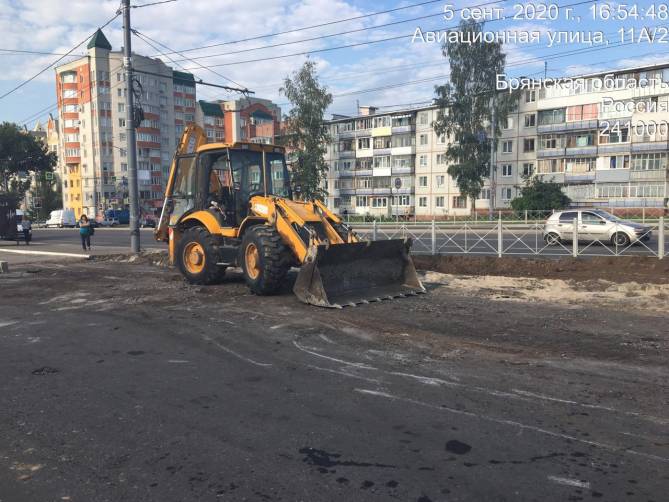 В Брянске владелец ТЦ «Куб» незаконно уничтожил тротуар