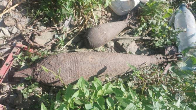 В Севском районе обнаружили три артиллерийских снаряда