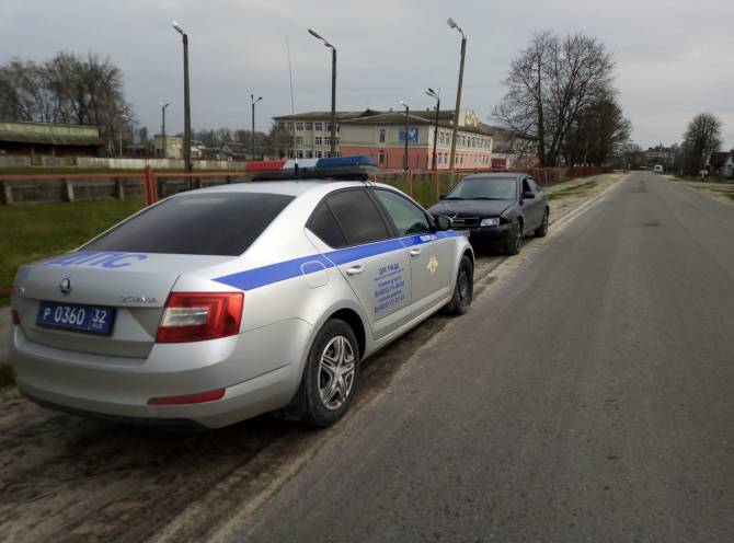 По брянскому посёлку Климово разъезжал пьяный водитель Audi