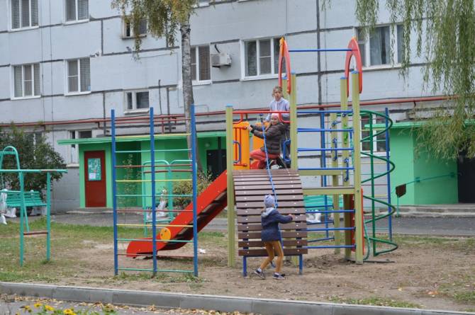 Новозыбков потратит 8 млн рублей на обустройство дворов многоэтажек