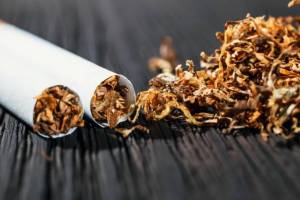 Калужанин устроил на брянском рынке торговлю поддельными сигаретами