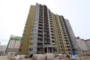 В Брянске строительство социальной многоэтажки по улице Строкина идет по графику