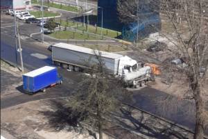 В Брянске на улице Белорусской столкнулись два грузовика