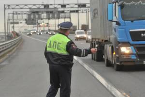 Водителей грузовиков в Брянске проверят скрытые патрули
