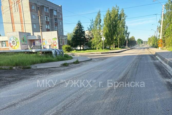 В Брянске капитально ремонтируют дорогу к пляжу на Орлике