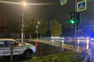 В Брянске летевший на красный водитель сбил на переходе 16-летнюю девушку