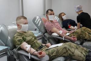 Брянские росгвардейцы сдали более 19 литров крови
