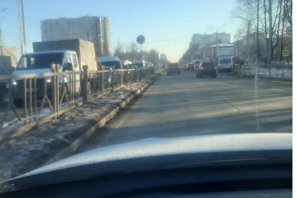 Массовое ДТП парализовало Московский проспект в Брянске
