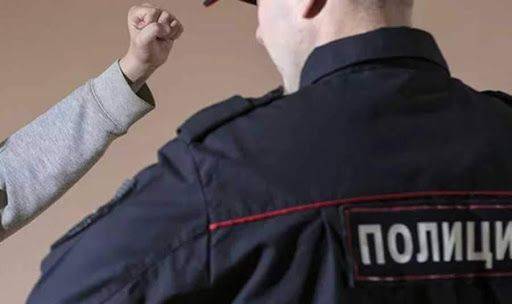 Житель Клинцов получил условный срок за удар в лицо полицейскому
