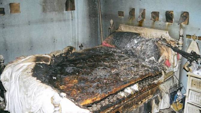 В квартире брянской многоэтажки горела постель: пострадала женщина