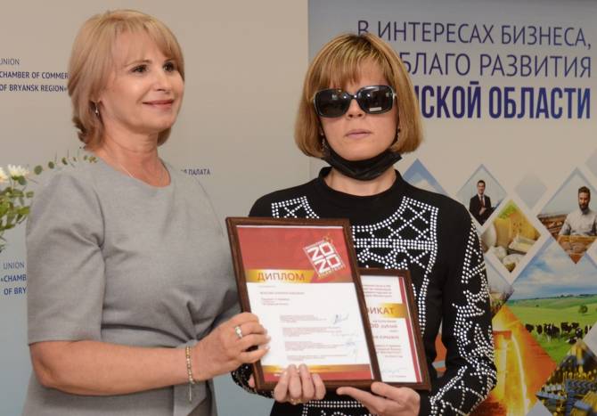 Брянская певица Карина Жакова удостоена международной премии «Филантроп»
